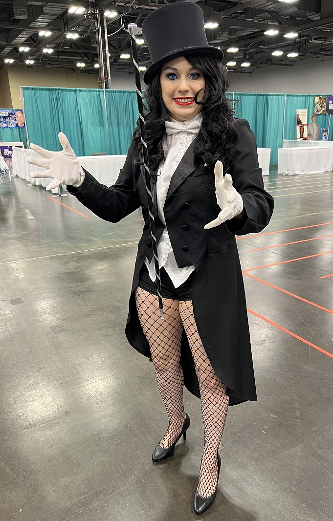 Con Pic #2 – Zatanna